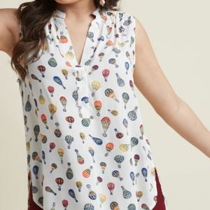 Sleeveless blouse, muti color, white background